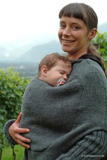 Mamaponcho Charcoal met mouwen