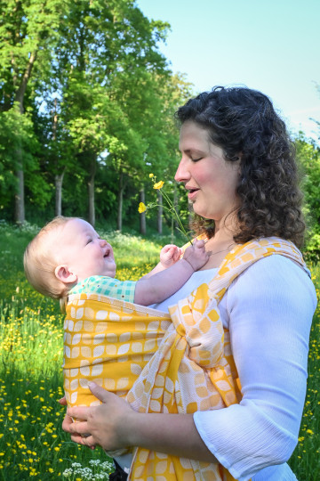 Yaro Petals Duo Yellow White Seacell Ring Sling | Slingomama