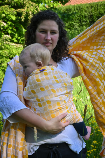 Yaro Petals Duo Yellow White Seacell Ring Sling | Slingomama