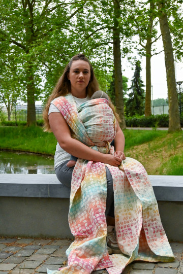 Yaro Petals Ultra Bonbon Rainbow Linen Ring Sling