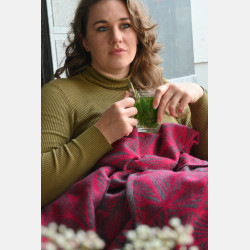 Yaro Blanket Magnetic Grey Magenta Wool