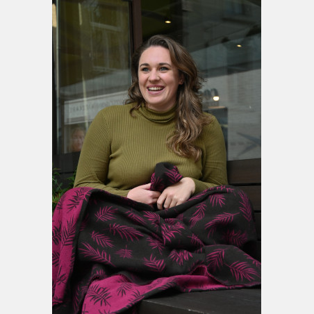 Yaro Blanket Bahamas Black Magenta Wool - Woven Baby Wrap | Slingomama