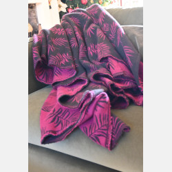 Yaro Blanket Bahamas Black Magenta Wool