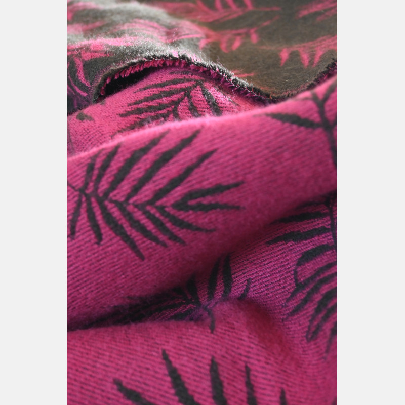 Yaro Blanket Bahamas Black Magenta Wool