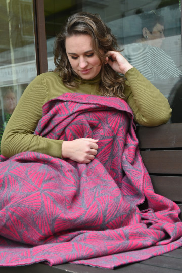 Yaro Blanket Magnetic Grey Magenta Wool - Woven Baby Wrap | Slingomama