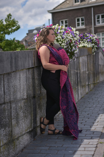 Yaro Runes Trinity Fuchsia Navy Paper Kapok Ring Sling
