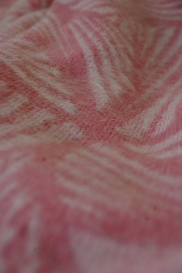 Yaro Blanket Magnetic Baby Rose Wool - Woven Baby Wrap | Slingomama