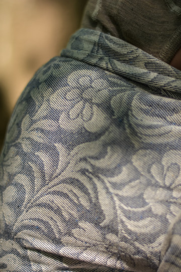 Yaro Rococo Navy Confetti