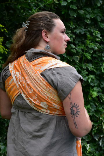 Yaro Flowersnake Duo Honey Orange Tencel - Geweven Draagdoek