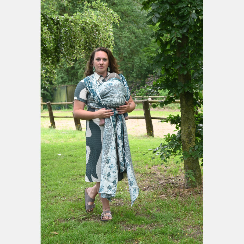 Yaro Flowersnake Duo Black Blue Wool - Geweven Draagdoek