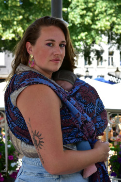 Yaro Ava Duo Black Blue Random Red - Geweven Draagdoek