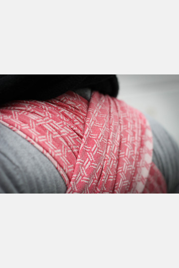 Yaro Basket Red Ring Sling