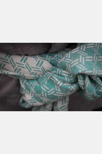 Yaro Basket Emerald Ring Sling